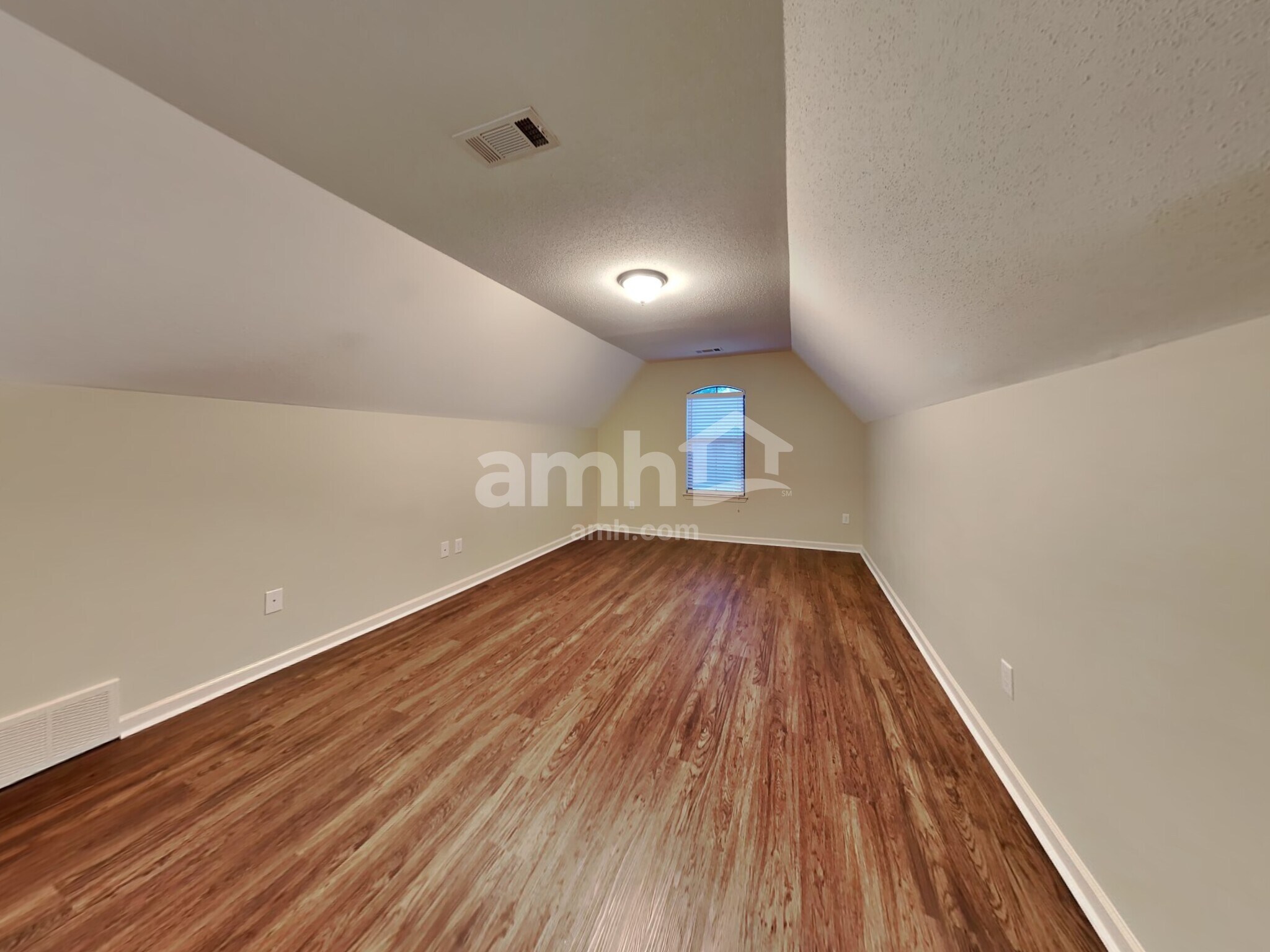 Building Photo - 7708 Romero Dr