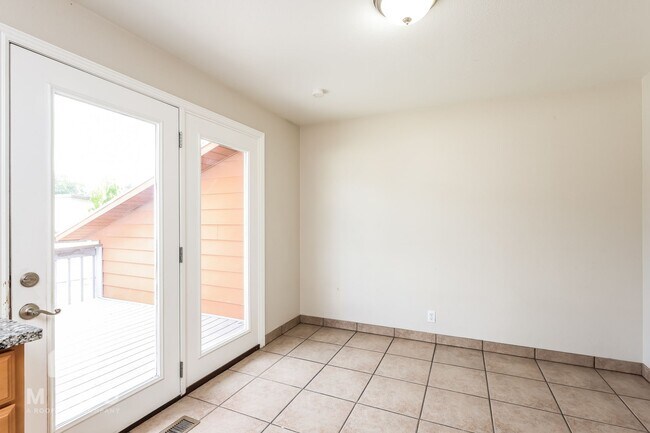 Building Photo - 1470 W 6915 S