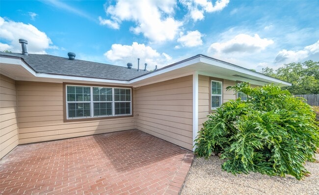Building Photo - 3725 Murworth Dr