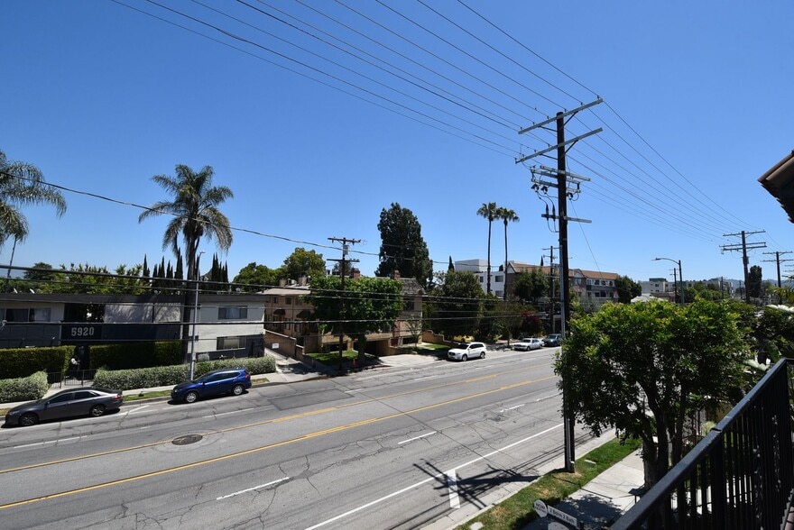Building Photo - 5921 Whitsett Ave