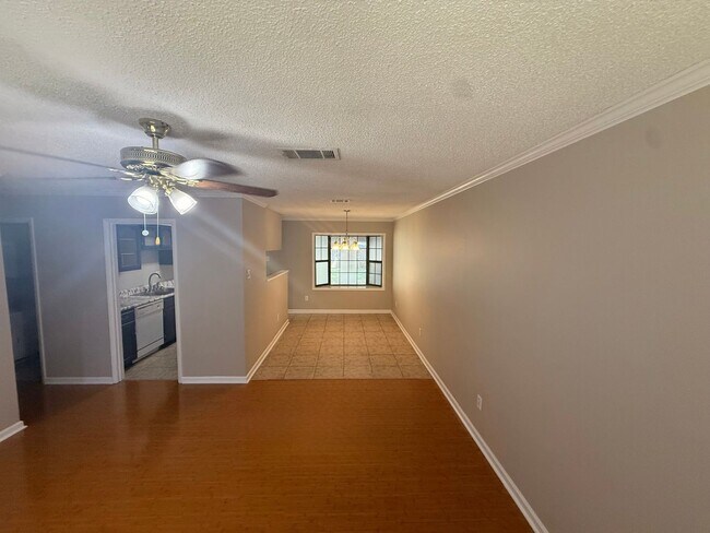 Building Photo - 108 Pamela Dr