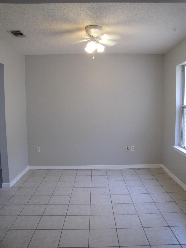 Building Photo - 2809 Geronimo Dr