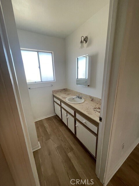 Building Photo - 876 W Whittier Ave