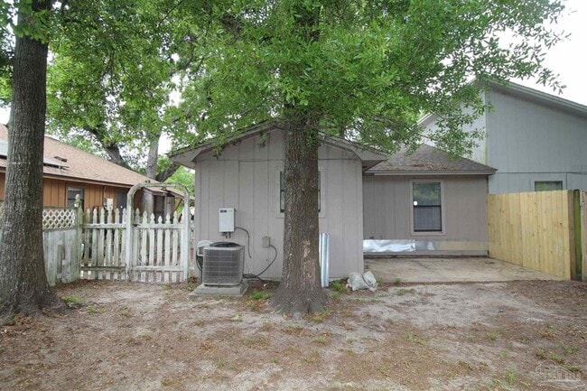 Building Photo - 7816 Deborah Dr