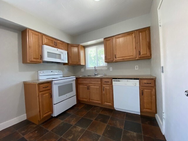 Building Photo - Charming 2-bedroom, 1-bath, 800 sq. ft. du...