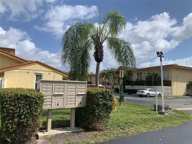 Building Photo - 8380 SW 154th Ave