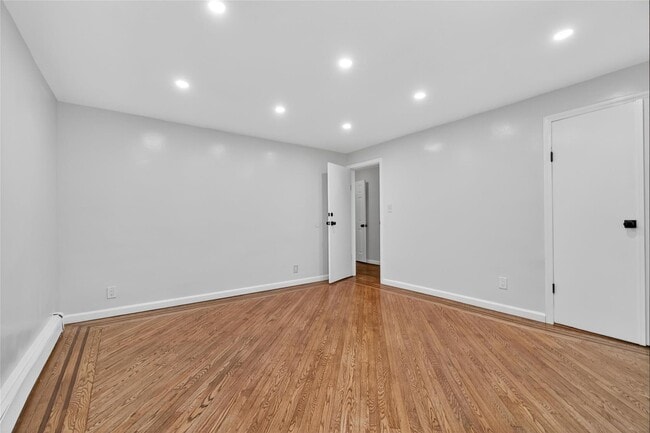 Building Photo - 52 Luxton Lake Rd