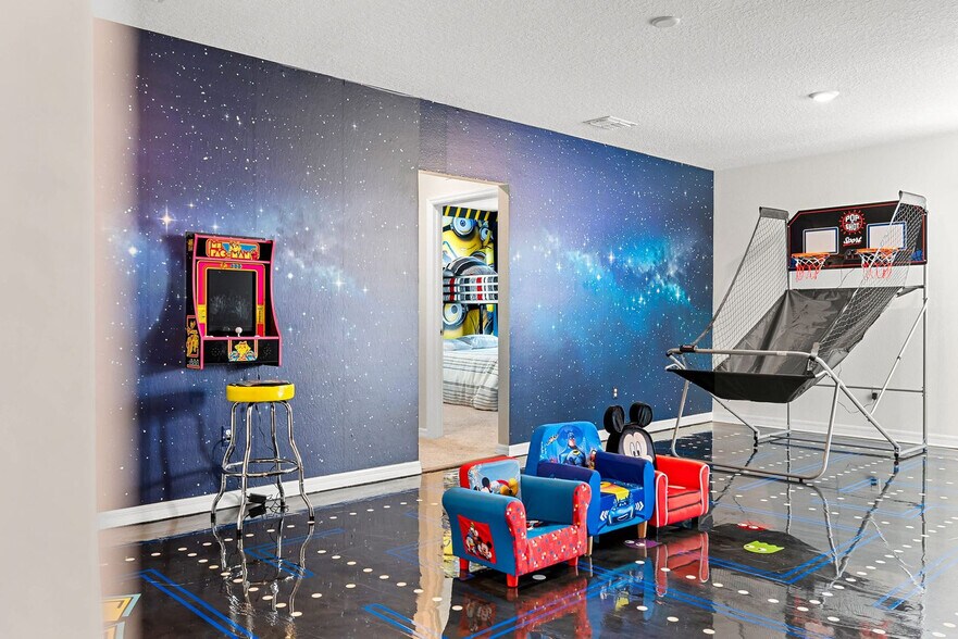 Building Photo - 7552 Oakmoss Loop