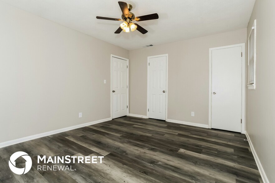 Building Photo - 5413 Sir Barton Rd