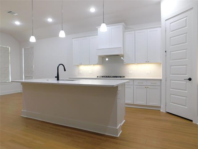 Building Photo - 124 Nora Ln