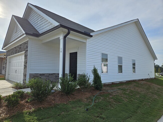 Building Photo - 14 Gresham Ct