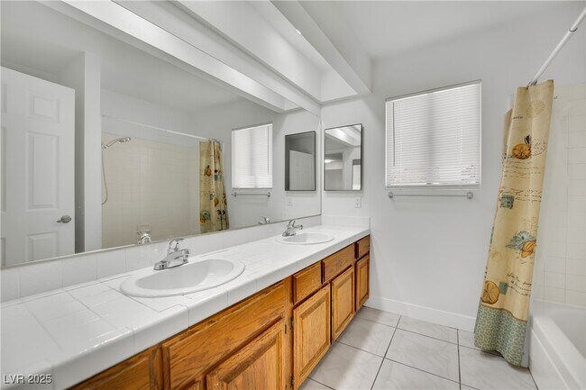 Building Photo - 2812 Waterview Dr