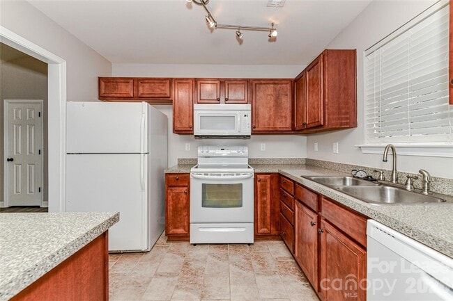 Building Photo - 7159 Marlin St