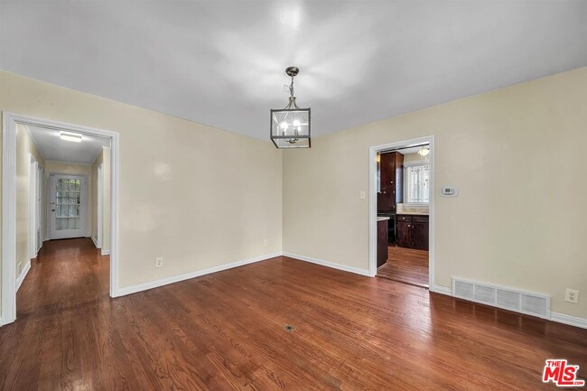 Building Photo - 359 S Highland Ave