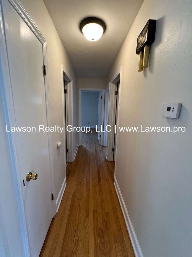 Building Photo - Spacious Ranch in North Lakes