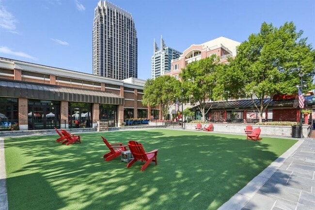 Building Photo - 395 Laurent St NW