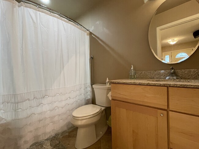 Building Photo - 4009 St Clair St