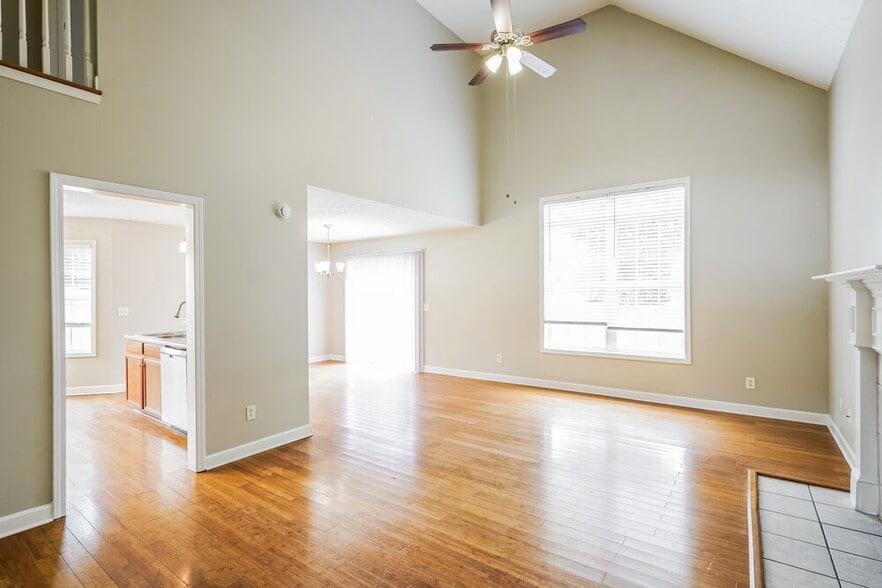 Building Photo - 906 Bexley Dr