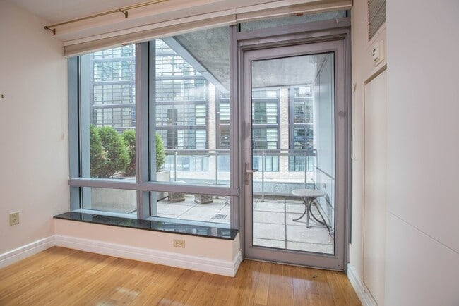 Building Photo - 3 Avery St