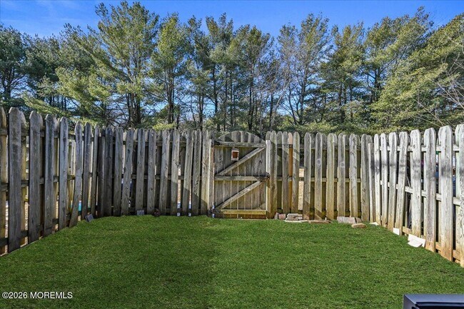 Building Photo - 1333 Paris Ct