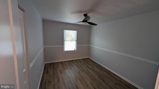 Building Photo - 3801 Ernst Dr
