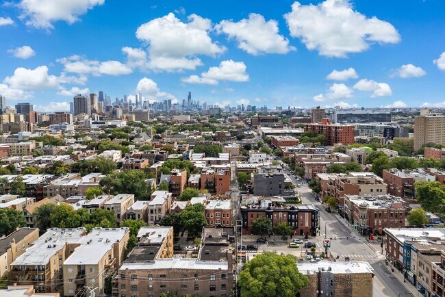 Building Photo - 3444 N Halsted St