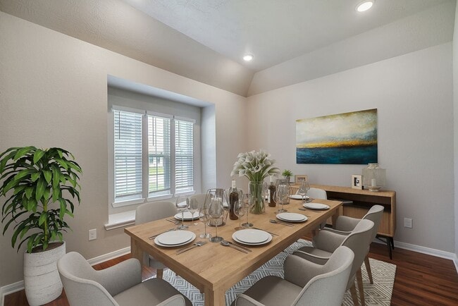 Building Photo - 1002 Tomball Downs Dr