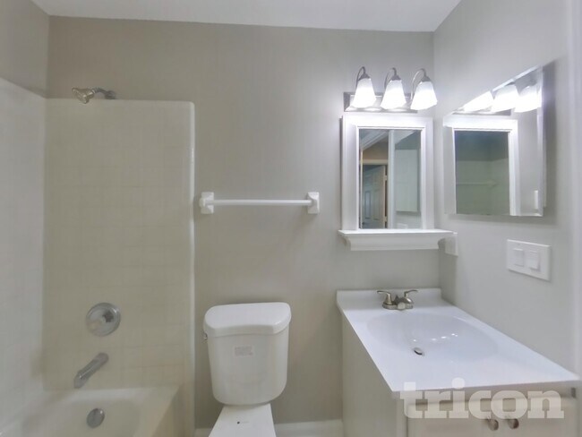 Building Photo - 84092 St James Ct