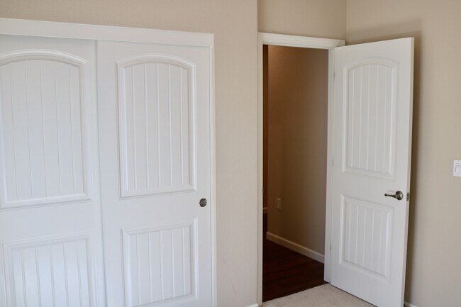 Building Photo - Beautiful home in Brentwood with SOLAR!