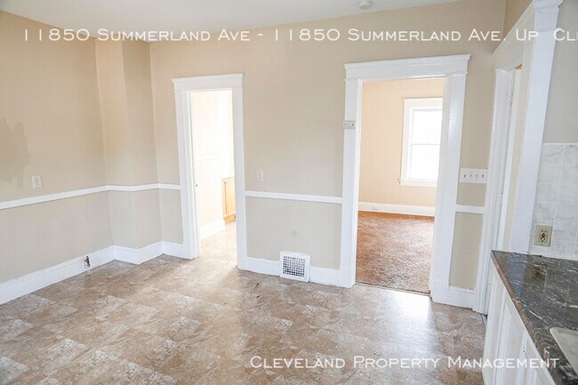 Building Photo - 11850 Summerland Ave