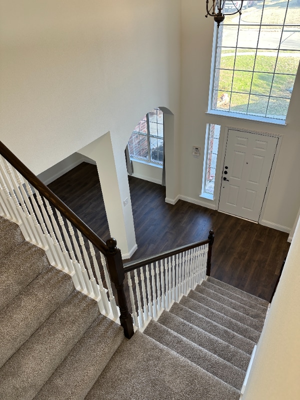 Building Photo - 4205 Lakeside Dr