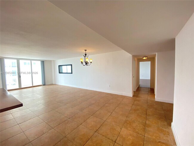 Building Photo - 5825 Collins Ave