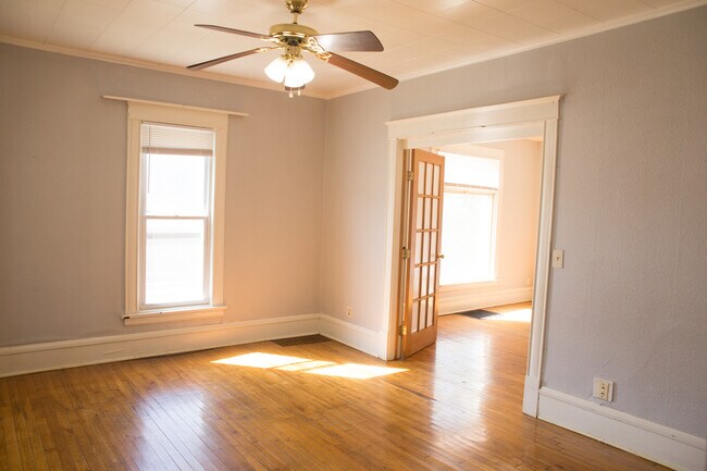 Building Photo - 1303 E Hennepin Ave