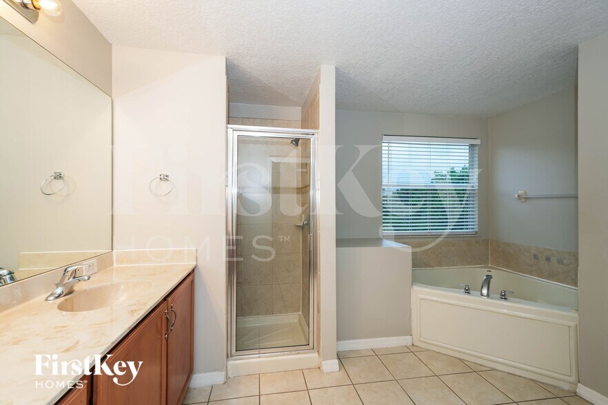 Building Photo - 20618 Whitebud Ct