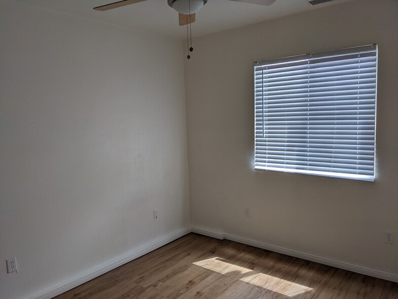 Building Photo - 5619 Dorothy Way