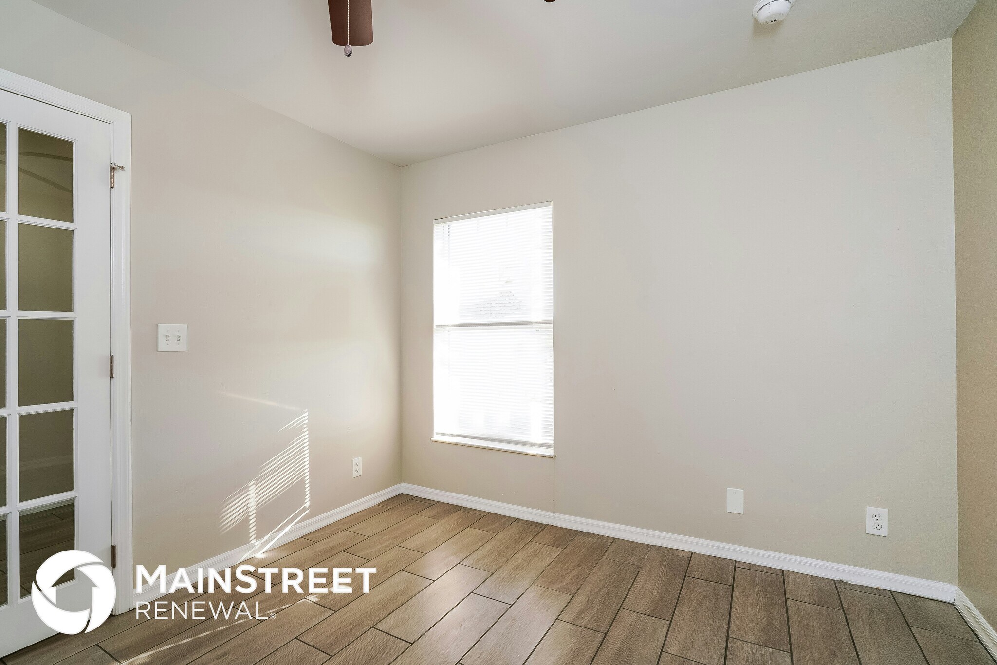 Building Photo - 916 NW 15th Ave