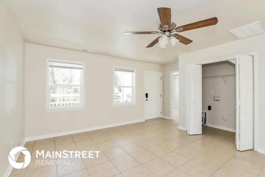 Building Photo - 3376 Tinley Park Dr