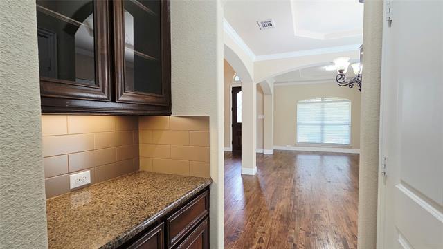 Building Photo - 12381 Summertree Dr