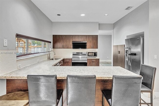 Building Photo - 10301 Panama St