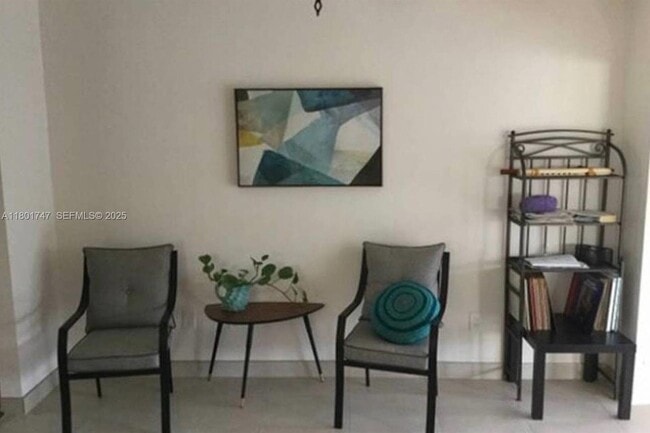 Building Photo - 314 SE 4th St