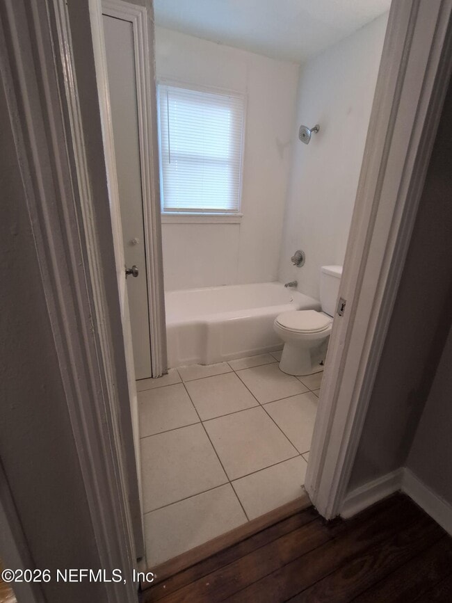 Building Photo - 1037 Detroit St