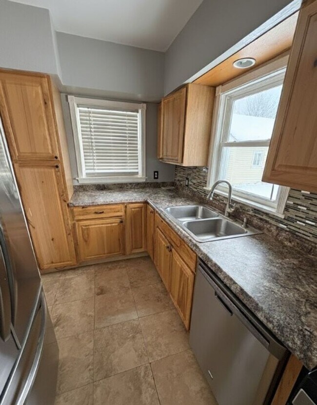 Building Photo - Stunning 3 Bed, 1 Bath Home for Rent