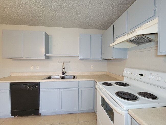 Building Photo - 17706 Glenhagen Ct