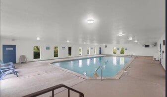 Building Photo - 200 SW Florence Ave