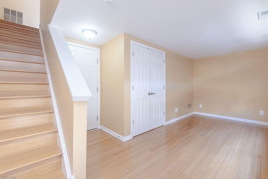 Entryway Office - 1263 W 74th St.