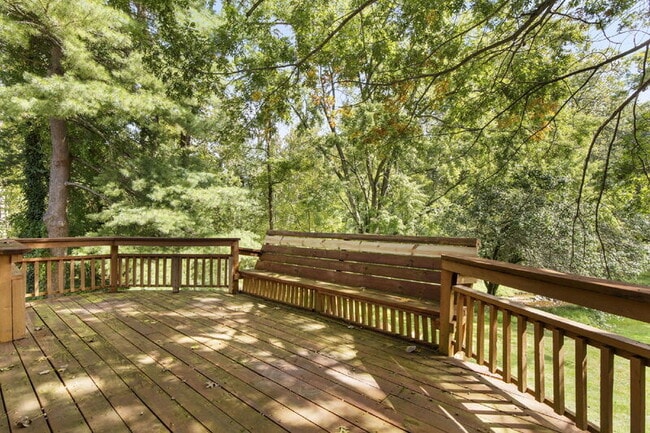 Building Photo - 7 Wood Oak Ct