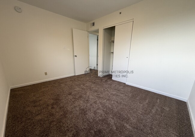 Building Photo - 3830 Fairfax Way