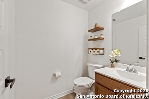 Building Photo - 3538 Silver Set