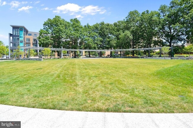 Building Photo - 1301 Delaware Ave SW