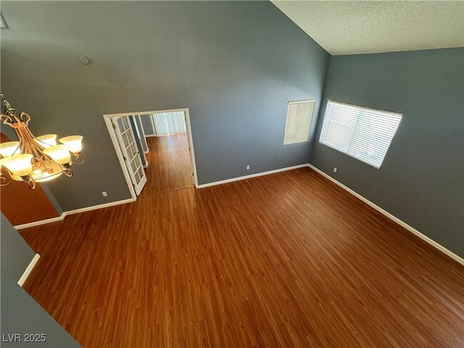 Building Photo - 10041 Dove Ridge Dr